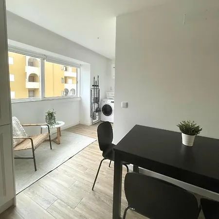 Captivating 1-Bed Apartment In Portimao-Beach Apartment *