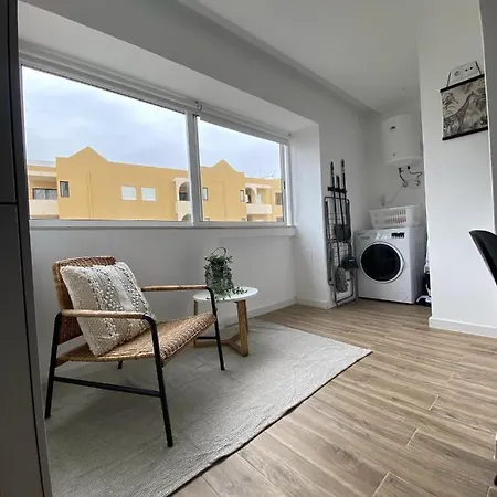Captivating 1-Bed Apartment In Portimao-Beach Apartment